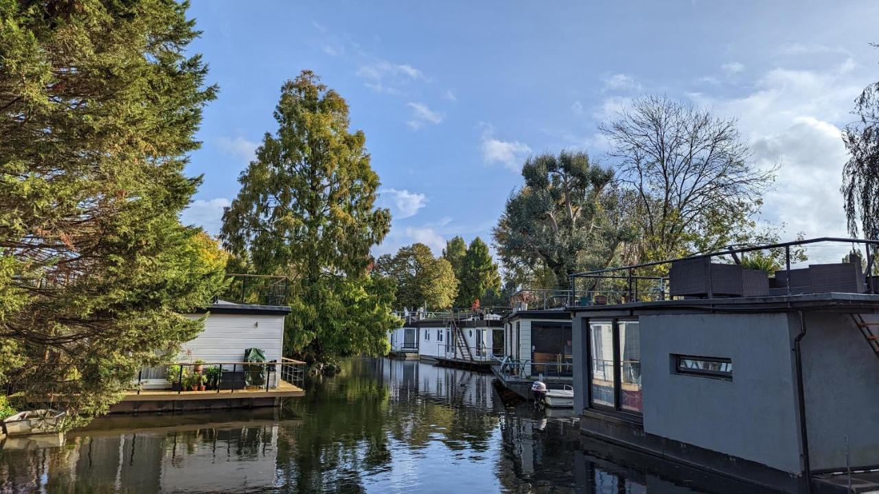 Tulana Taggs - Floating Home On Idyllic Island Hampton Hill Exterior foto